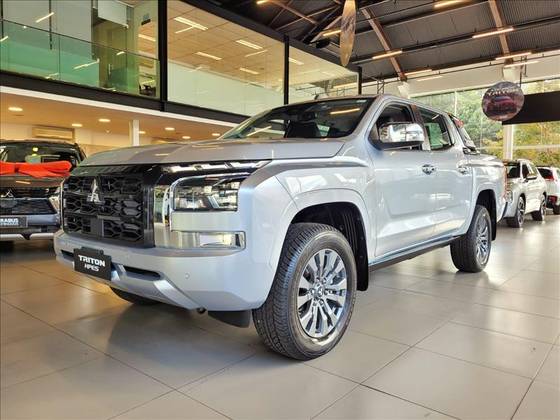 MITSUBISHI TRITON 2.4 BITURBO DIESEL CD HPE-S 4X4 AUTOMÁTICO